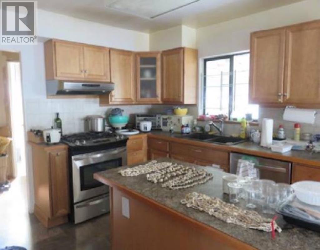 Listing Picture 7 of 25 : 7225 GILLEY AVENUE, Burnaby / 本拿比 - 魯藝地產 Yvonne Lu Group - MLS Medallion Club Member