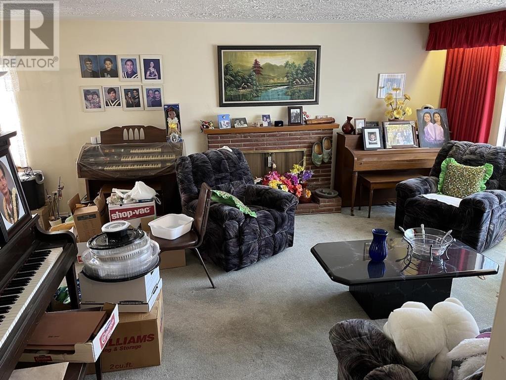 Listing Picture 8 of 25 : 7225 GILLEY AVENUE, Burnaby / 本拿比 - 魯藝地產 Yvonne Lu Group - MLS Medallion Club Member