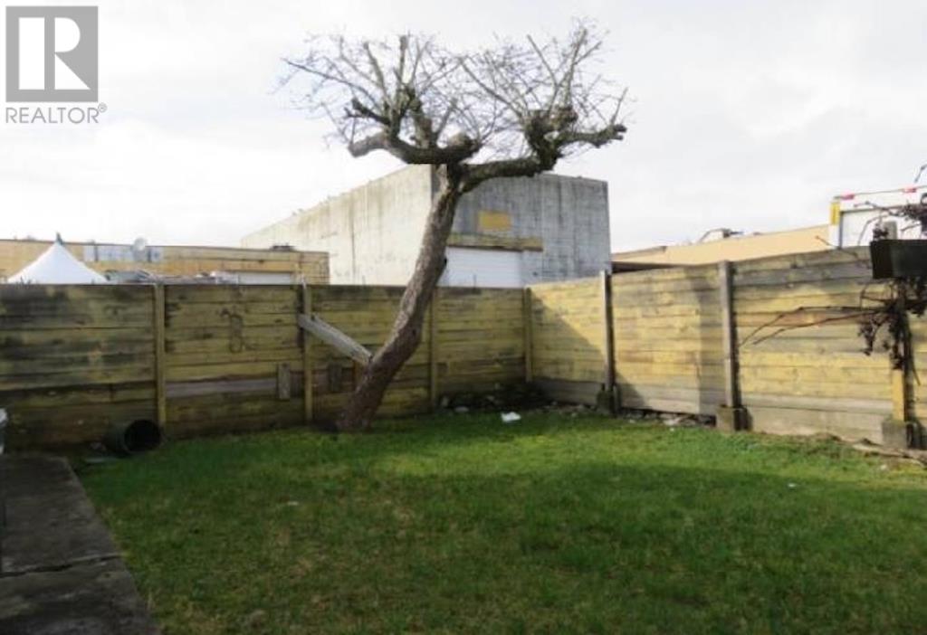 Listing Picture 20 of 25 : 7225 GILLEY AVENUE, Burnaby / 本拿比 - 魯藝地產 Yvonne Lu Group - MLS Medallion Club Member