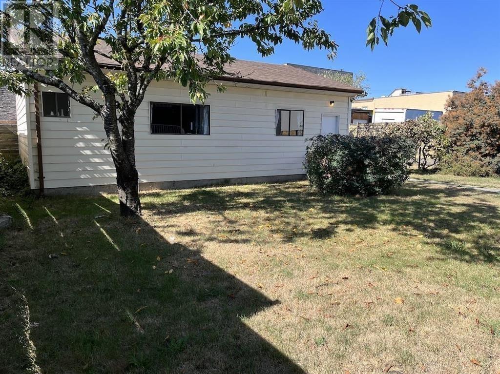 Listing Picture 22 of 25 : 7225 GILLEY AVENUE, Burnaby / 本拿比 - 魯藝地產 Yvonne Lu Group - MLS Medallion Club Member