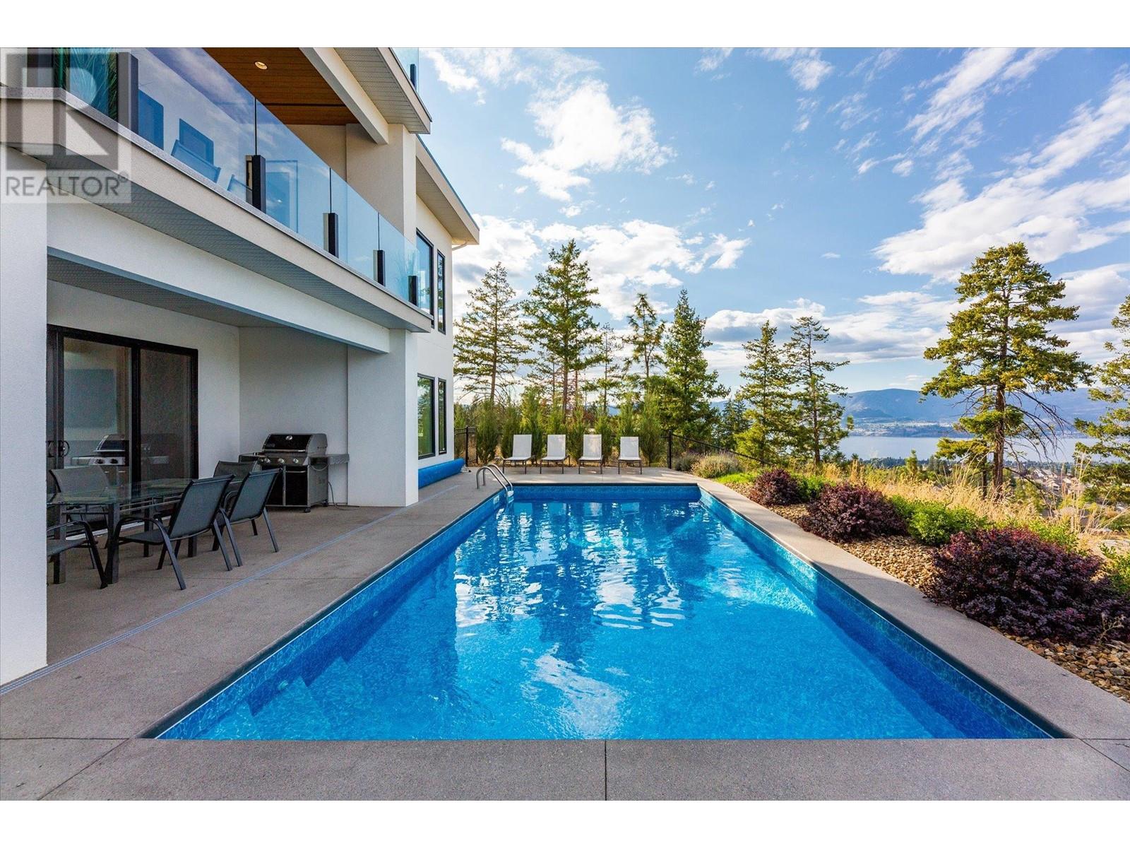 980 Ledgeview Court Kelowna