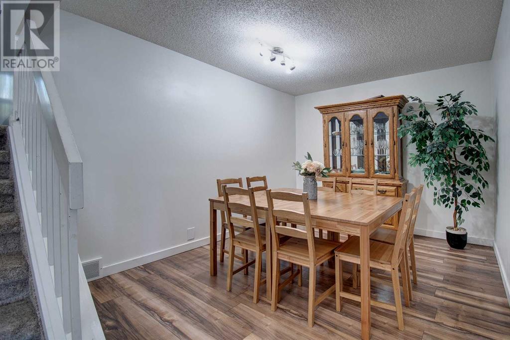 40 Strathearn Rise Sw, Calgary, Alberta  T3H 1R6 - Photo 5 - A2166747