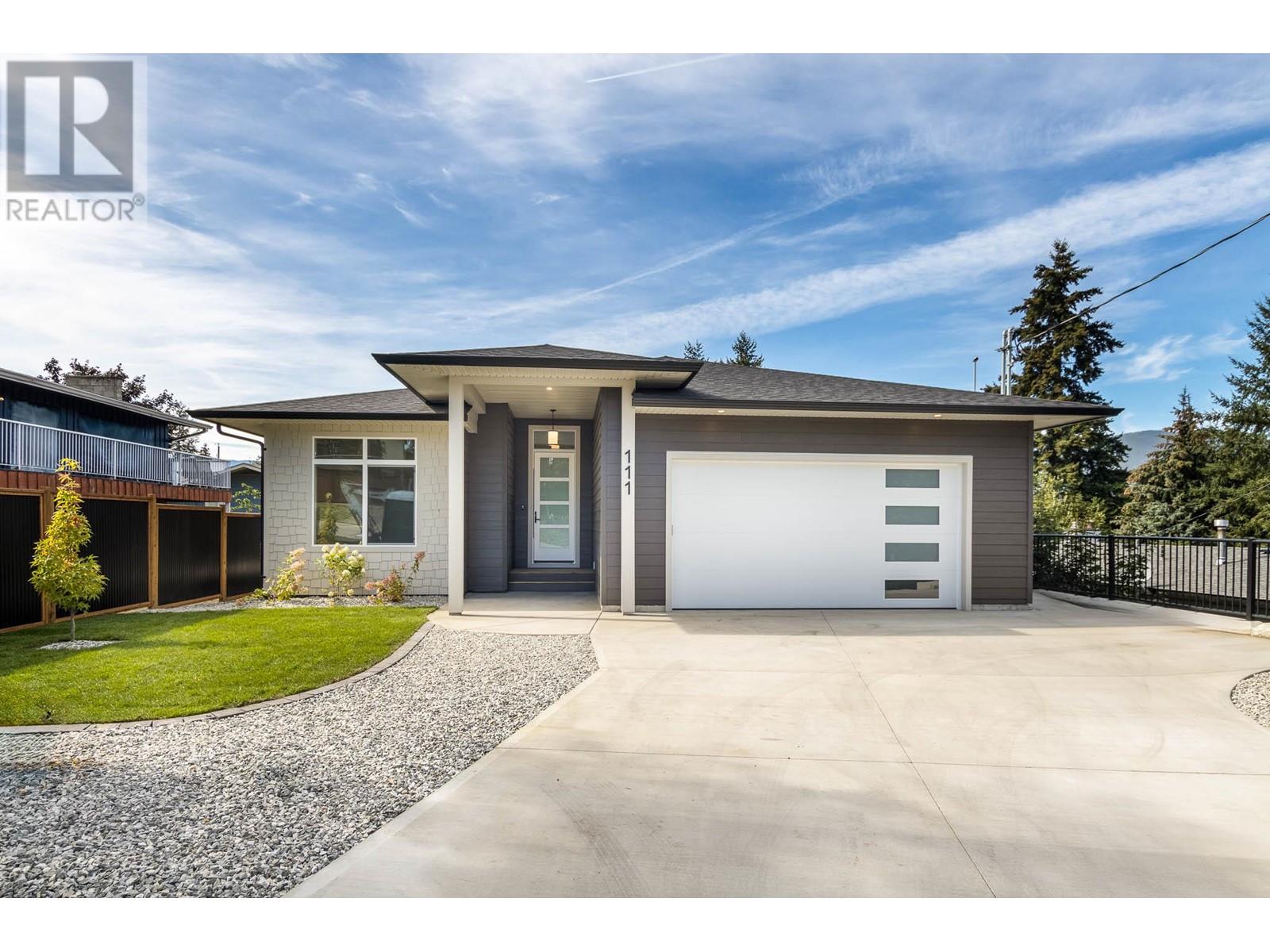 111 20 Street SE Salmon Arm