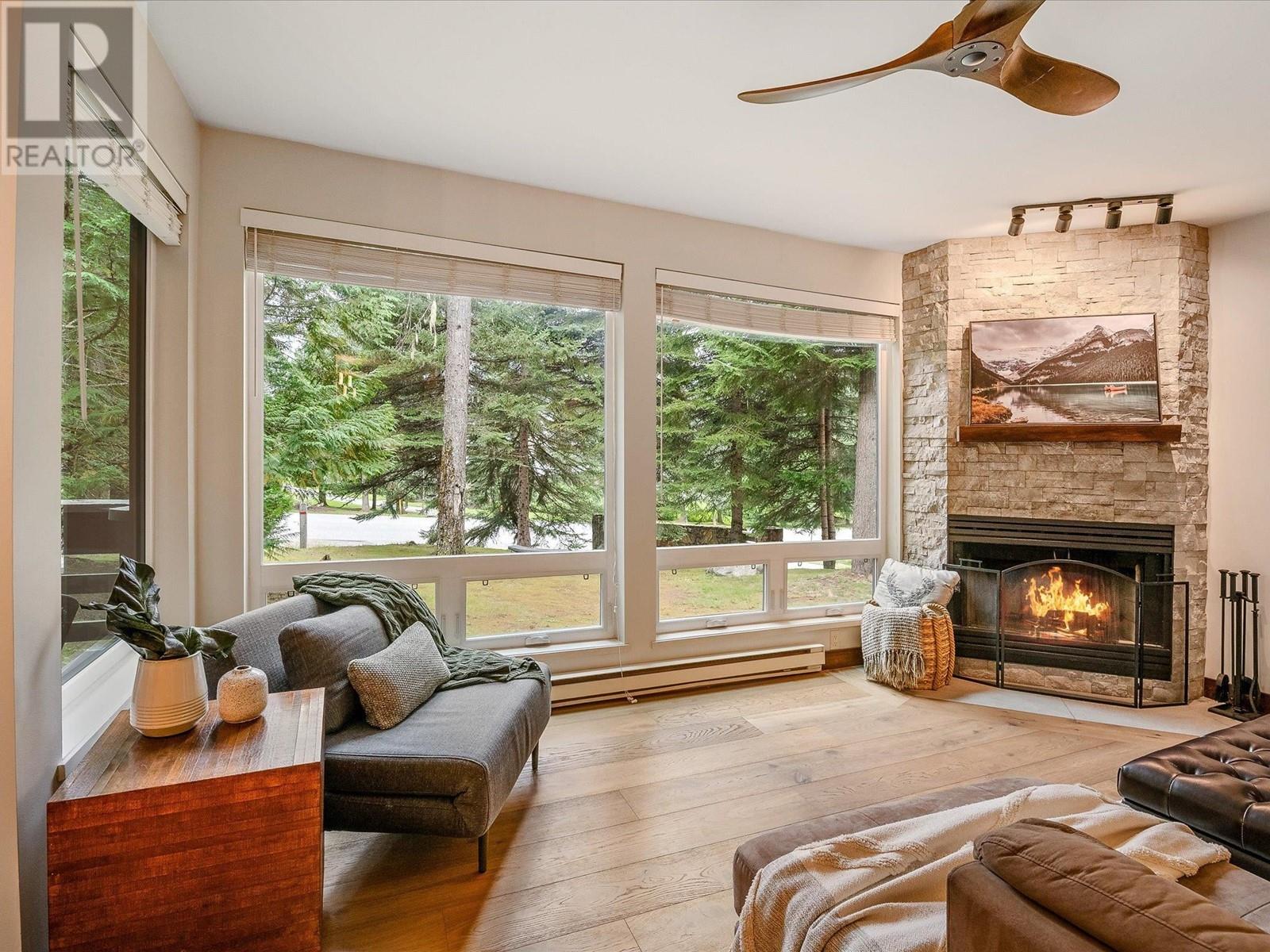 19 4645 Blackcomb Way, Whistler, British Columbia  V8E 0Y7 - Photo 2 - R2927509