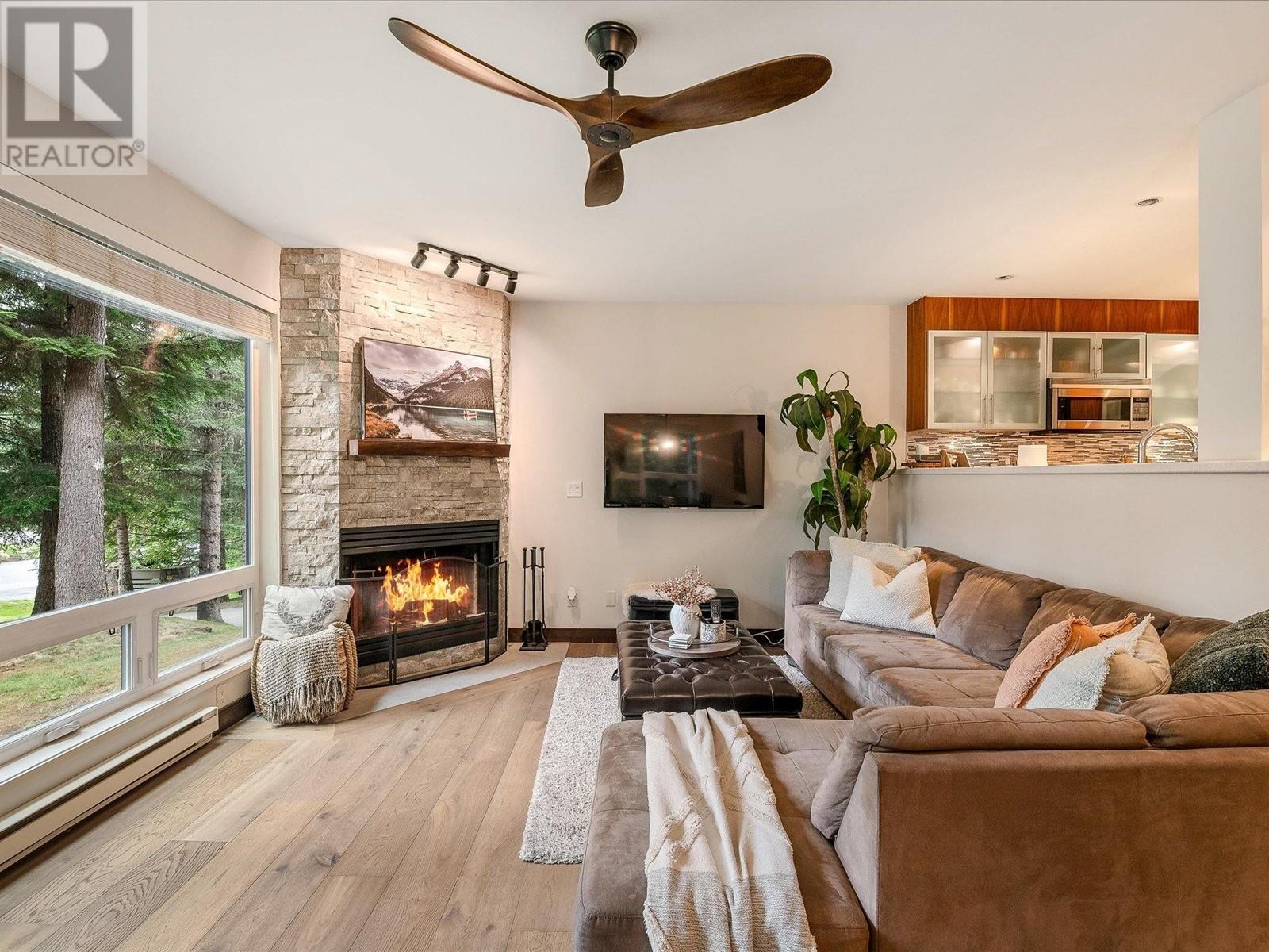 19 4645 Blackcomb Way, Whistler, British Columbia  V8E 0Y7 - Photo 3 - R2927509