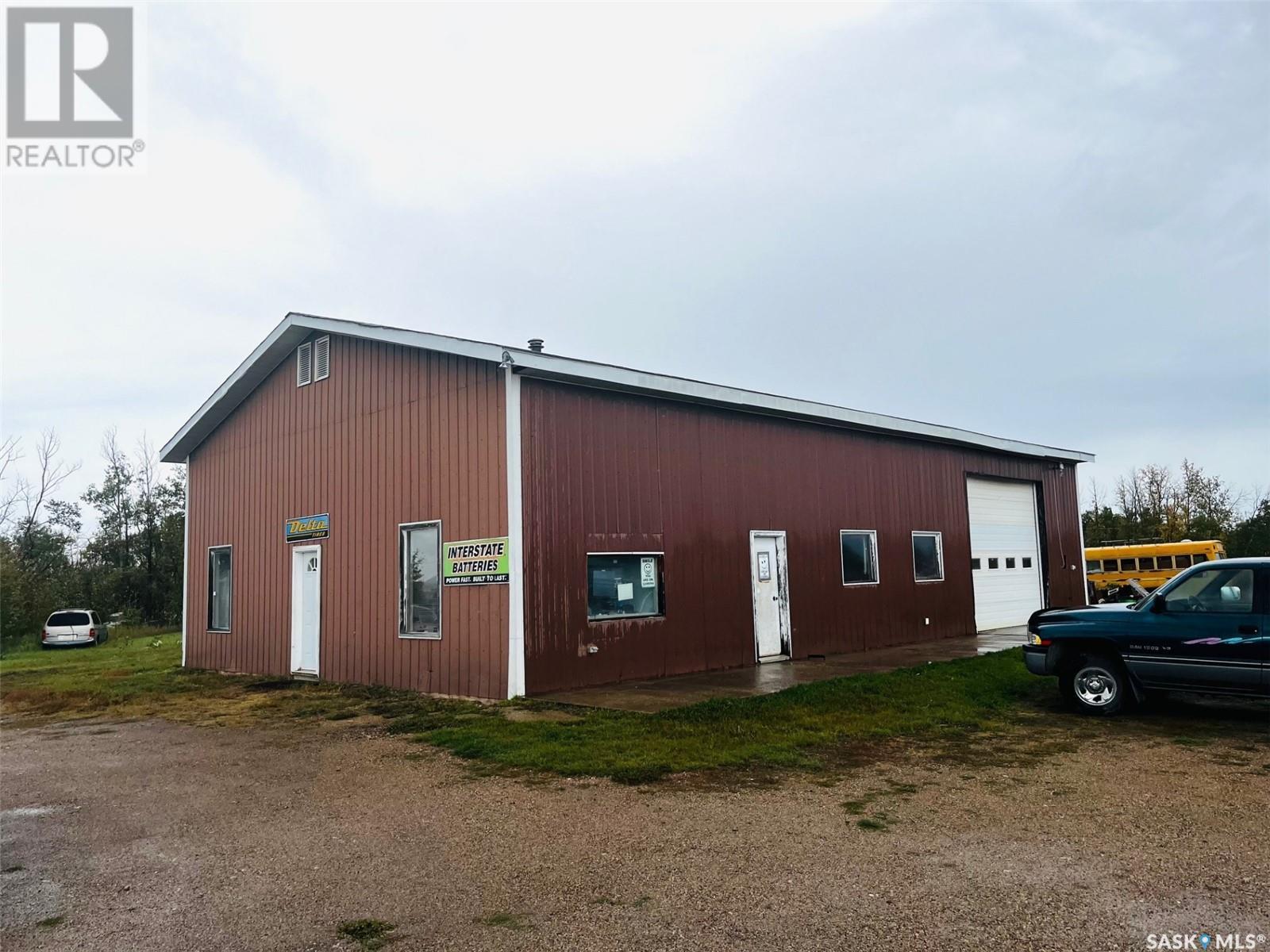 1326 Service ROAD W, melville, Saskatchewan