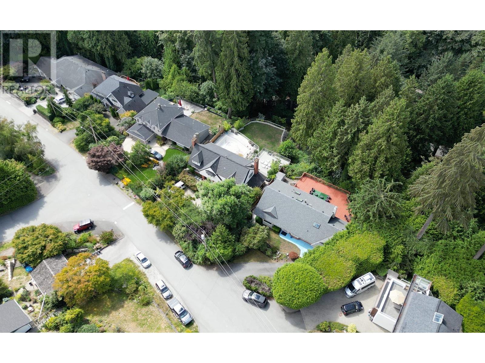 2045 27th Street, West Vancouver, British Columbia  V7V 4L3 - Photo 38 - R2927599