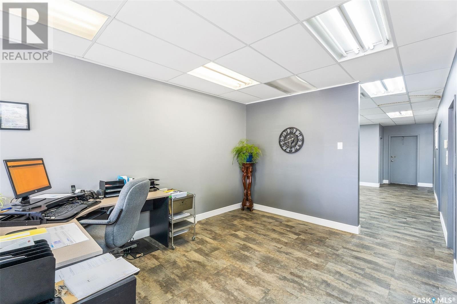 2 150 32nd Street W, Prince Albert, Saskatchewan  S6V 7H7 - Photo 5 - SK983551