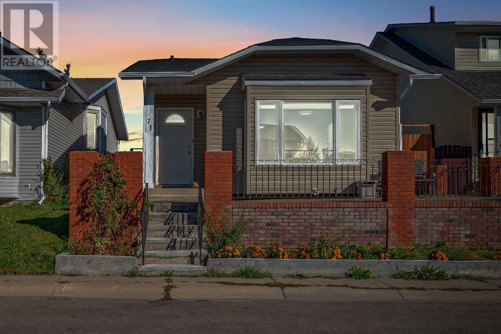 71 Martindale Close Ne, Calgary, Alberta  T3J 2V2 - Photo 2 - A2167042