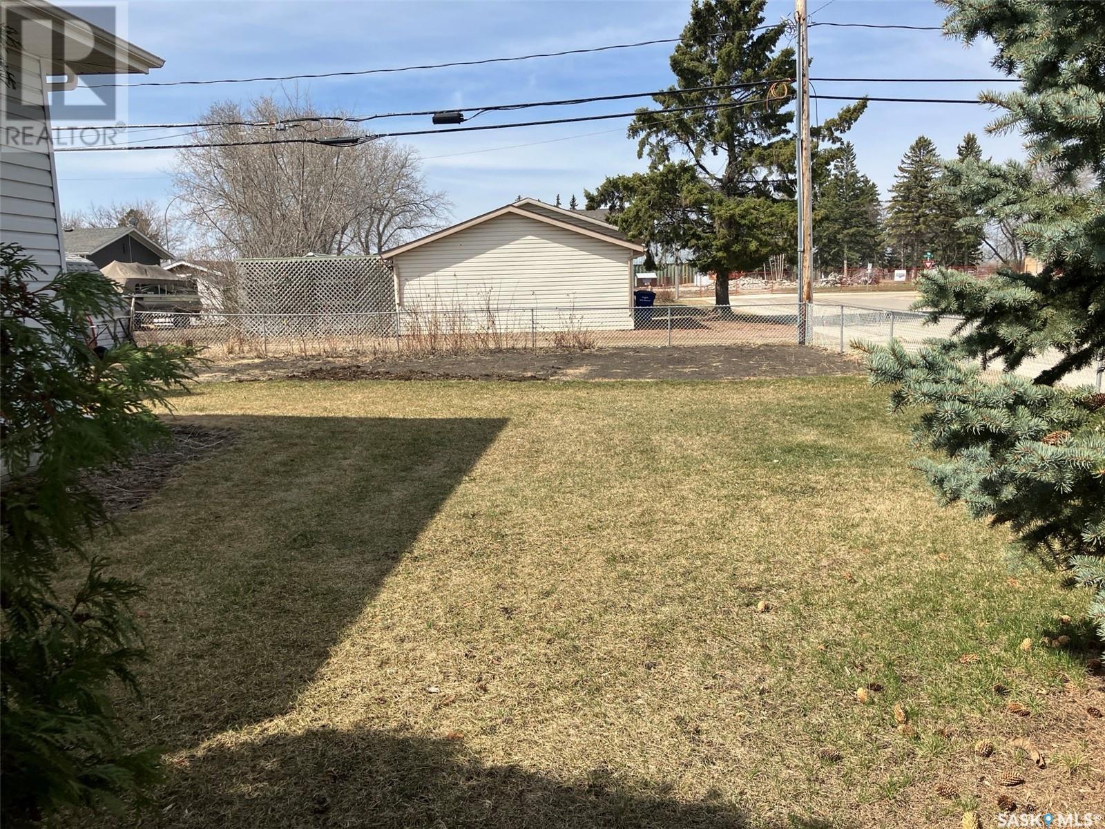 1125 1st Street W, Carrot River, Saskatchewan  S0E 0L0 - Photo 47 - SK984061