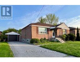 21 VERWOOD AVENUE, toronto (clanton park), Ontario