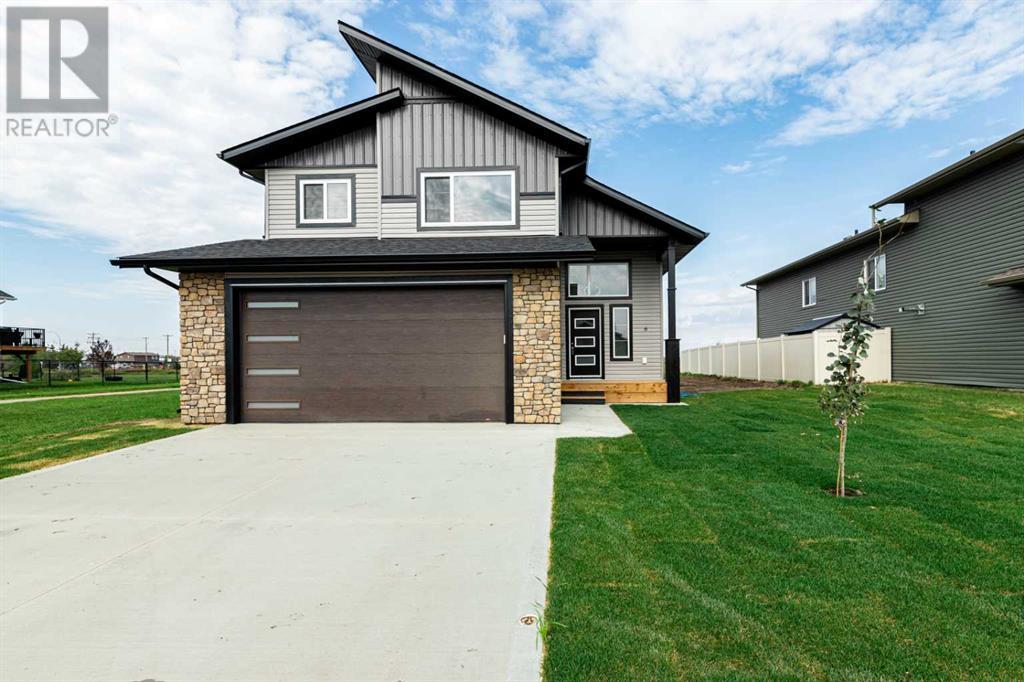 6 Mackenzie Avenue, Lacombe, Alberta  T4L 0A6 - Photo 3 - A2164393