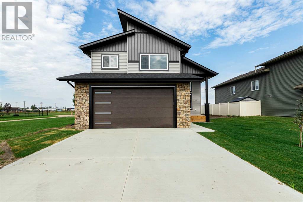 6 Mackenzie Avenue, Lacombe, Alberta  T4L 0A6 - Photo 4 - A2164393