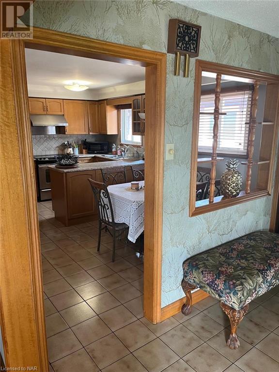 78 Ashburn CrescentVaughan (East Woodbridge), Ontario  L4L 1G9 - Photo 2 - N9413880