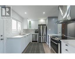 30 LARCH Street, hamilton, Ontario