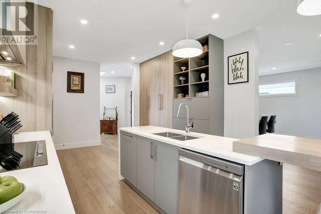 2208 Red Thorne Avenue, London, Ontario  N6P 0E5 - Photo 20 - 40648547