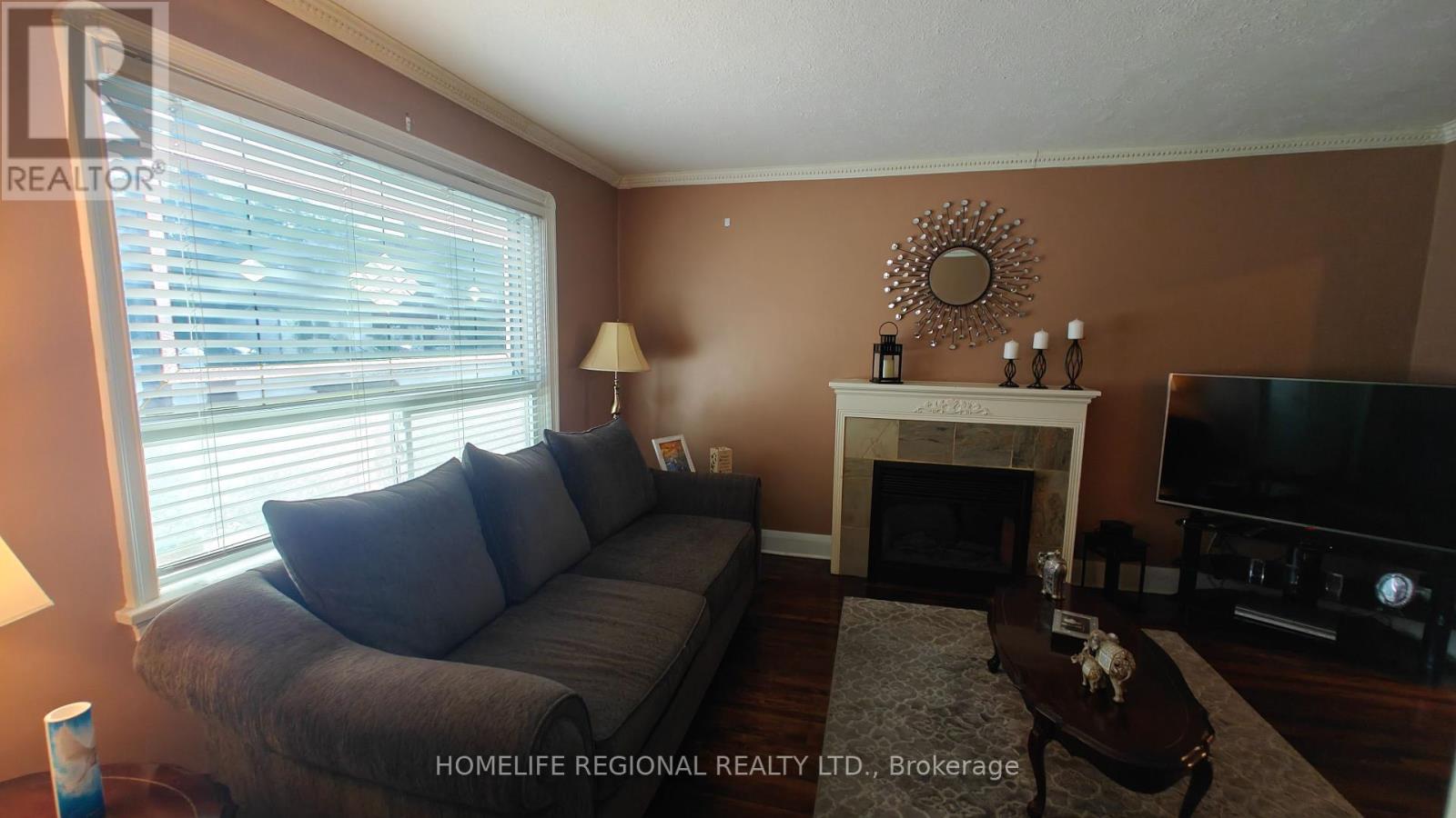 650 Old Weston Road, Toronto (Weston-Pellam Park), Ontario  M6N 3B3 - Photo 7 - W9357572