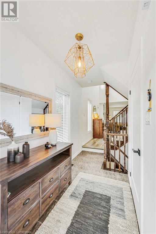 39 Panabaker Drive Unit# 1, Ancaster, Ontario L9G 0A2 - Photo 4 - 40649793