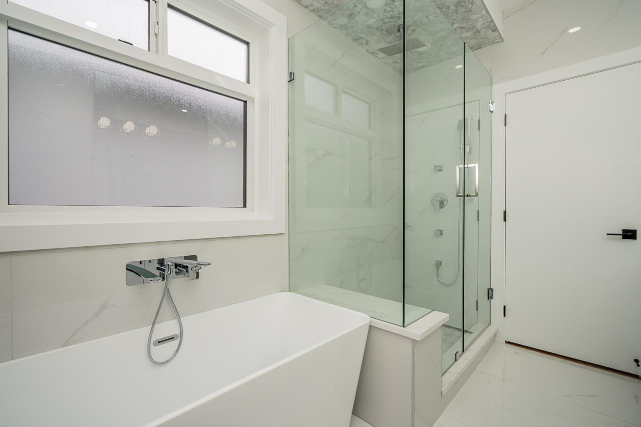 Property at 2575 TERMINAL COURT image 4