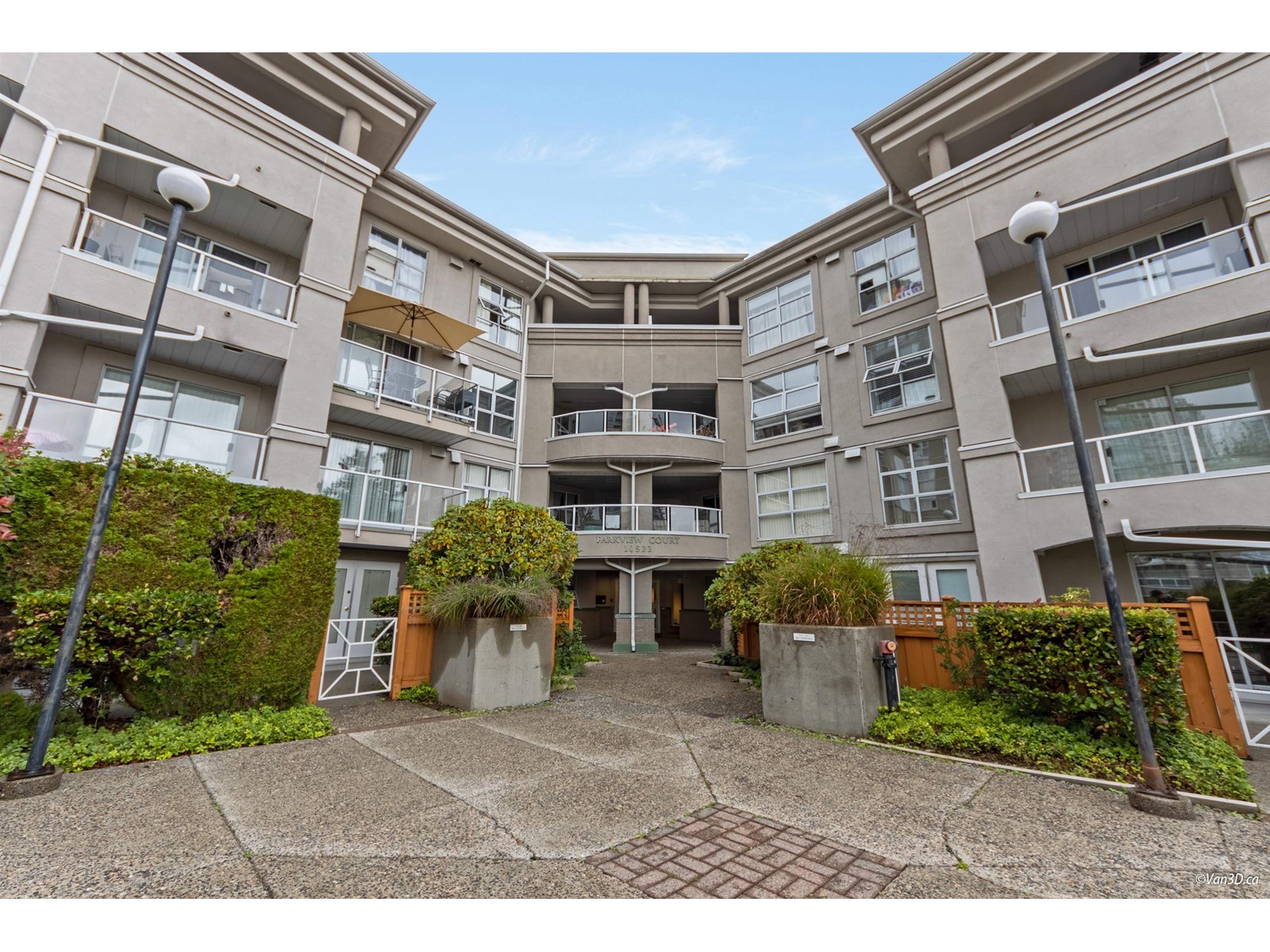 409 10533 University Drive, Surrey, British Columbia  V3T 5T7 - Photo 1 - R2926014