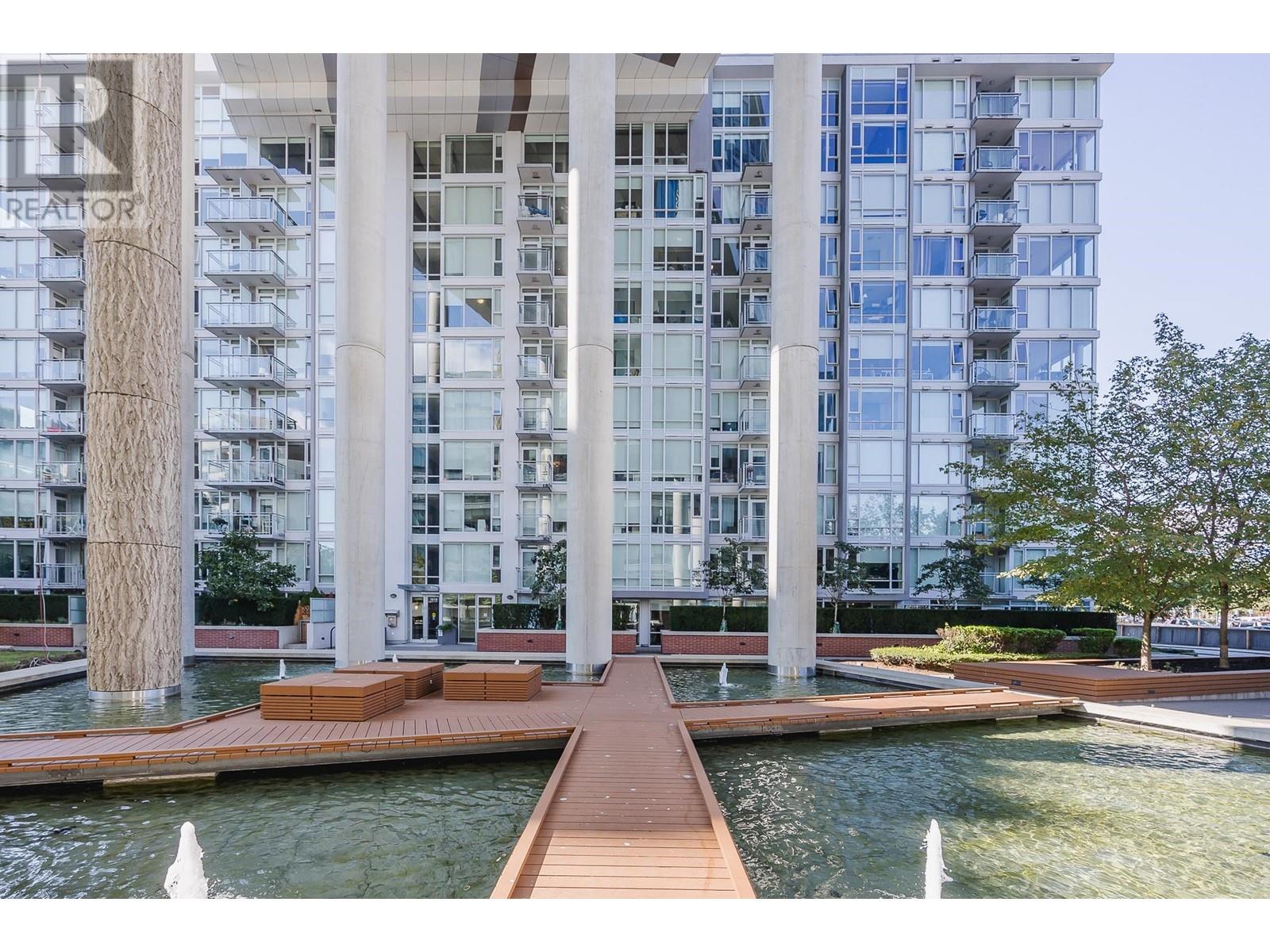 Listing Picture 3 of 38 : 2015 1618 QUEBEC STREET, Vancouver / 溫哥華 - 魯藝地產 Yvonne Lu Group - MLS Medallion Club Member