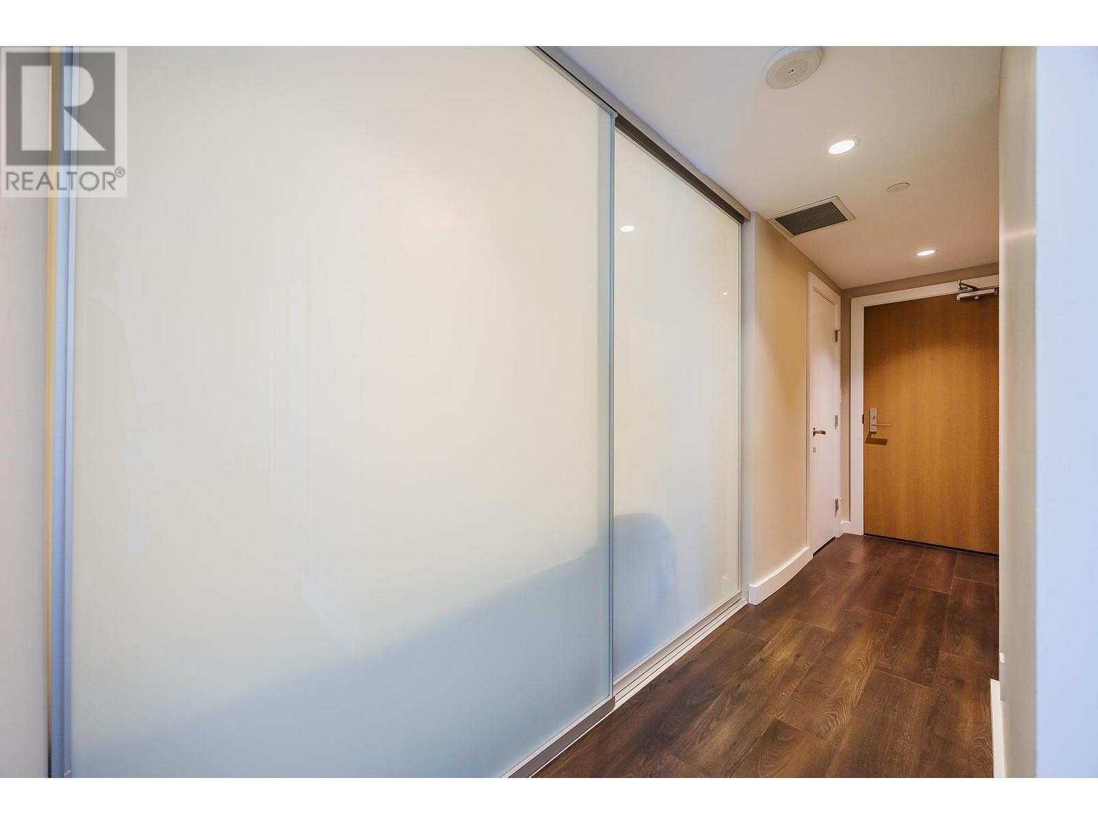 Listing Picture 20 of 38 : 2015 1618 QUEBEC STREET, Vancouver / 溫哥華 - 魯藝地產 Yvonne Lu Group - MLS Medallion Club Member