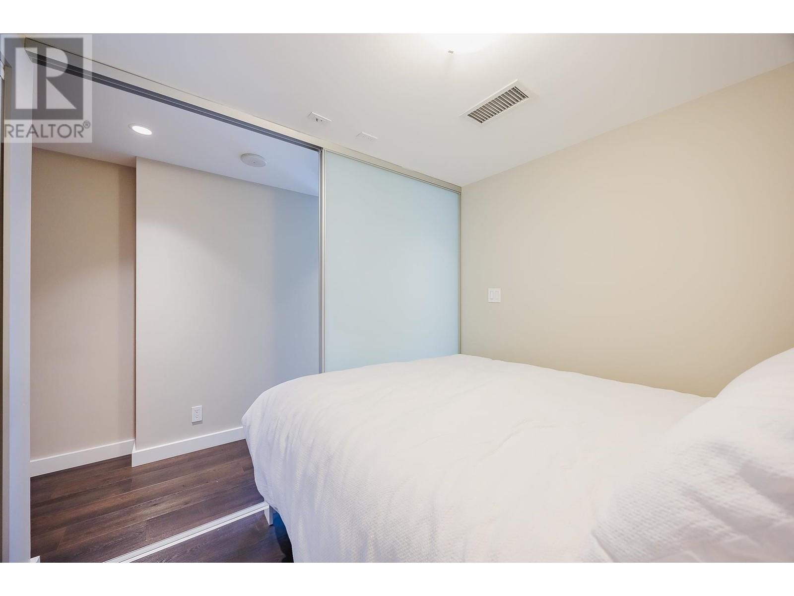 Listing Picture 21 of 38 : 2015 1618 QUEBEC STREET, Vancouver / 溫哥華 - 魯藝地產 Yvonne Lu Group - MLS Medallion Club Member