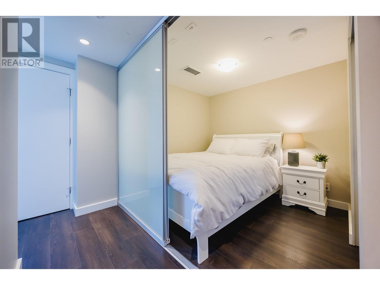 Listing Picture 22 of 38 : 2015 1618 QUEBEC STREET, Vancouver / 溫哥華 - 魯藝地產 Yvonne Lu Group - MLS Medallion Club Member