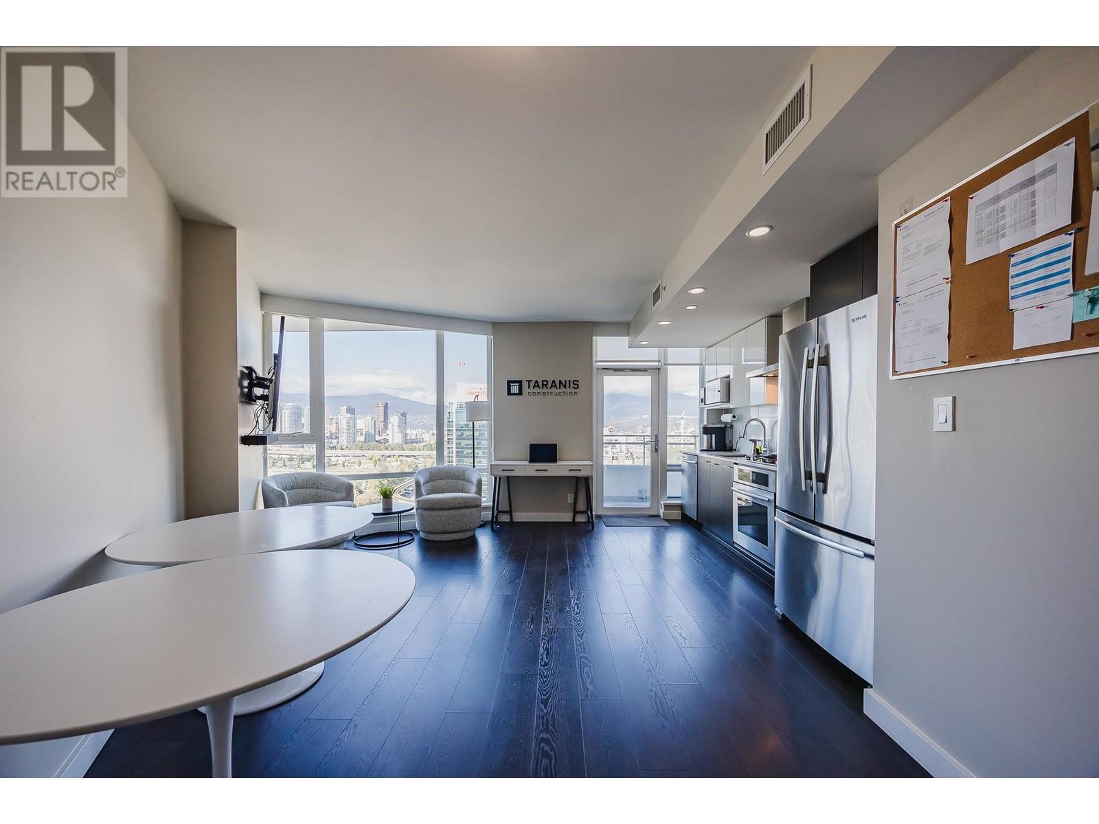 Listing Picture 7 of 38 : 2015 1618 QUEBEC STREET, Vancouver / 溫哥華 - 魯藝地產 Yvonne Lu Group - MLS Medallion Club Member