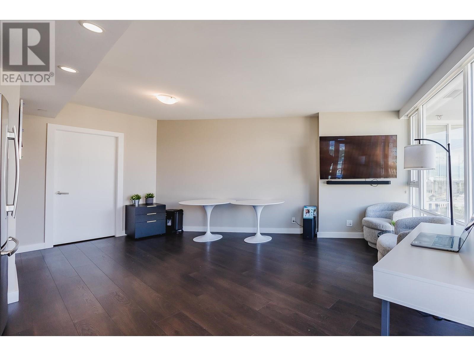 Listing Picture 11 of 38 : 2015 1618 QUEBEC STREET, Vancouver / 溫哥華 - 魯藝地產 Yvonne Lu Group - MLS Medallion Club Member