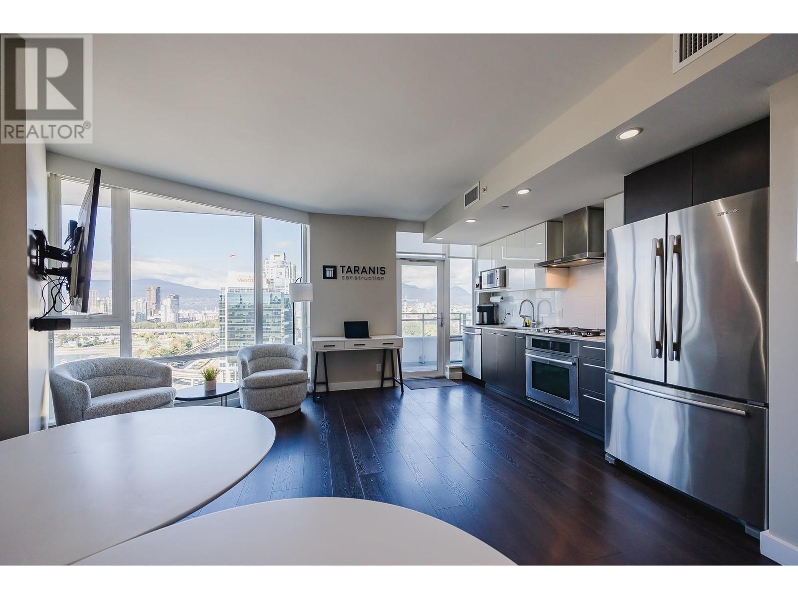 Listing Picture 8 of 38 : 2015 1618 QUEBEC STREET, Vancouver / 溫哥華 - 魯藝地產 Yvonne Lu Group - MLS Medallion Club Member