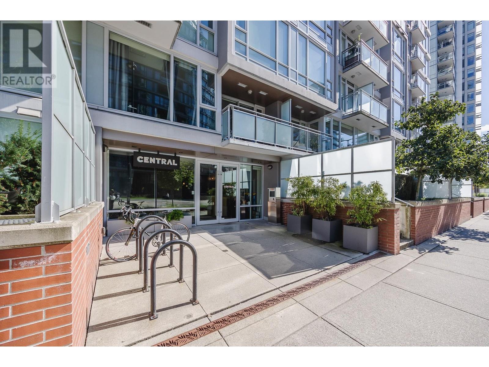 Listing Picture 36 of 38 : 2015 1618 QUEBEC STREET, Vancouver / 溫哥華 - 魯藝地產 Yvonne Lu Group - MLS Medallion Club Member