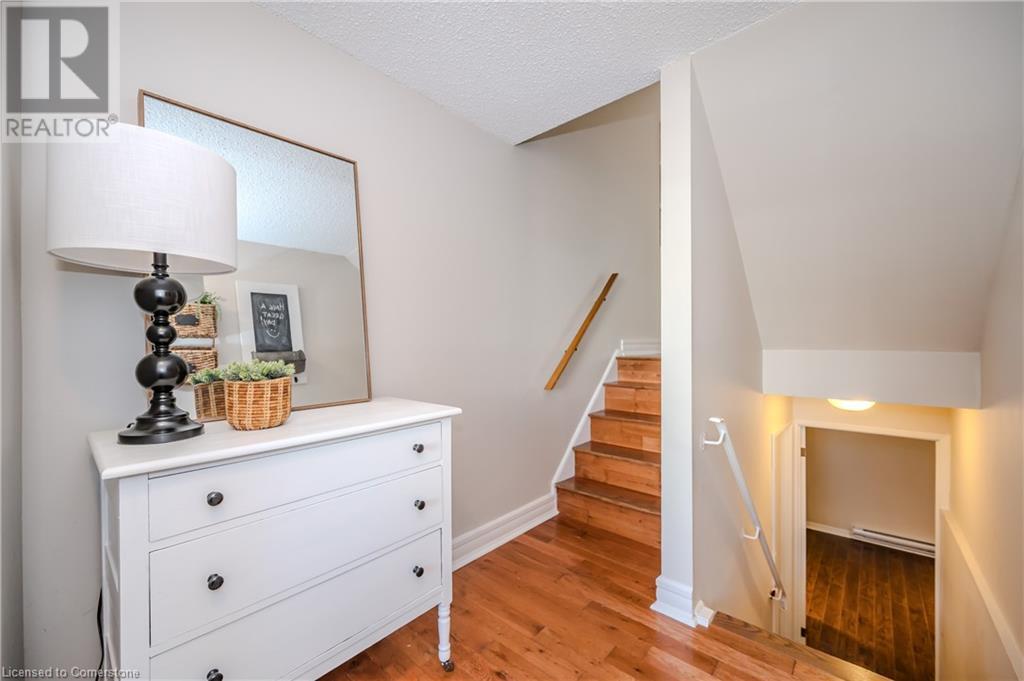 2 Worton Avenue Unit# 4, Guelph, Ontario N1H 7C5 - Photo 5 - XH4205783