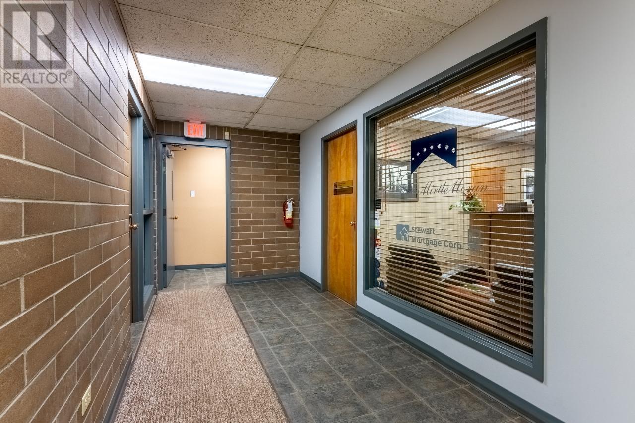 207-310 Nicola Street, Kamloops, British Columbia   - Photo 27 - 181006