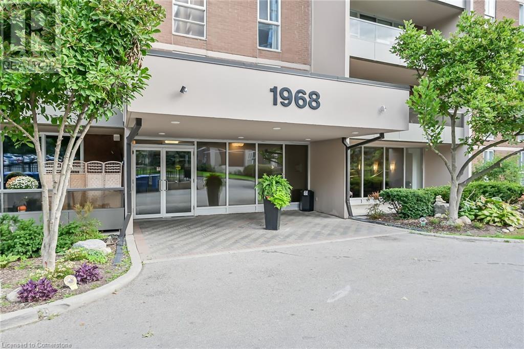 1968 MAIN Street W Unit# 401, hamilton, Ontario