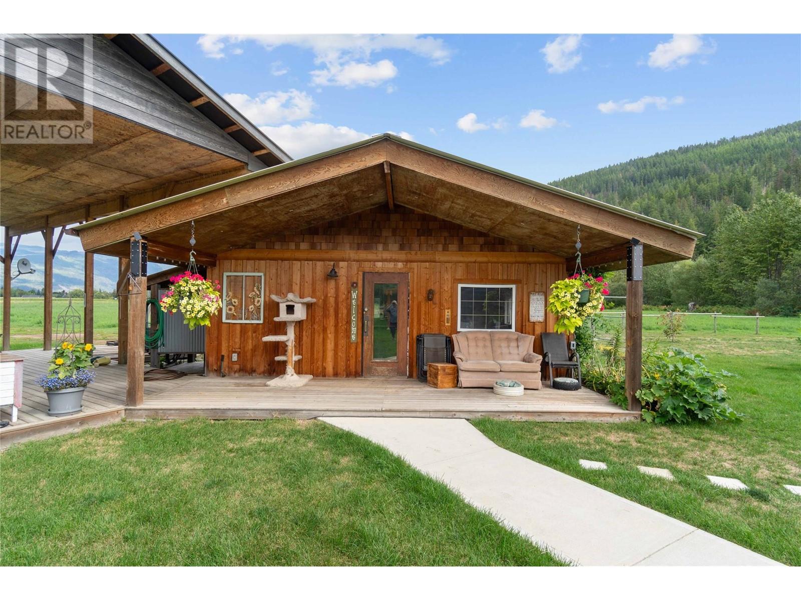 515 Dogwood Avenue, Sicamous, British Columbia  V0E 2V1 - Photo 6 - 10324413