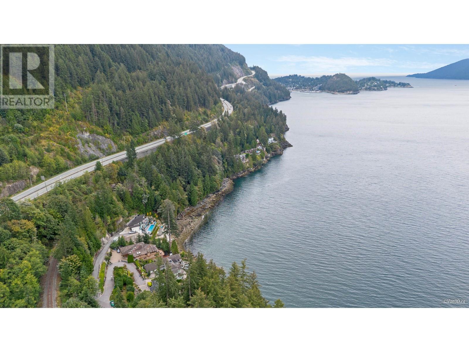 8442 Citrus Wynd, West Vancouver, British Columbia  V7W 3H1 - Photo 3 - R2927607