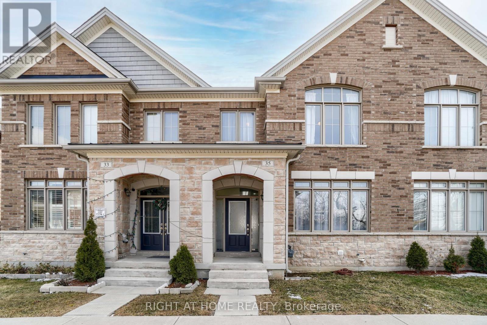 35 THORNAPPLE STREET, Brampton, Ontario