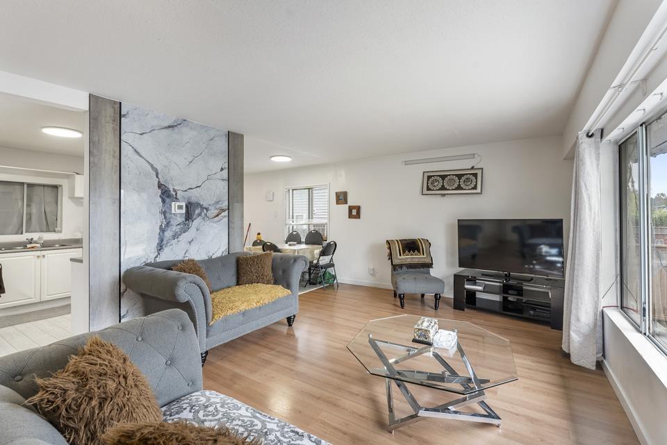 Property at 12715 115A AVENUE image 4
