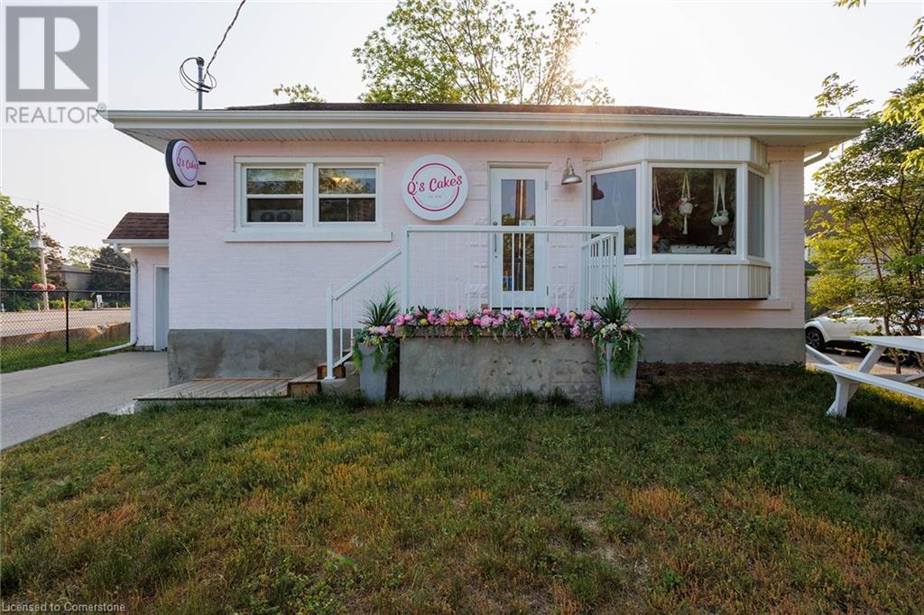 7 Peppler Street, Waterloo, Ontario  N2J 3C2 - Photo 2 - 40649476