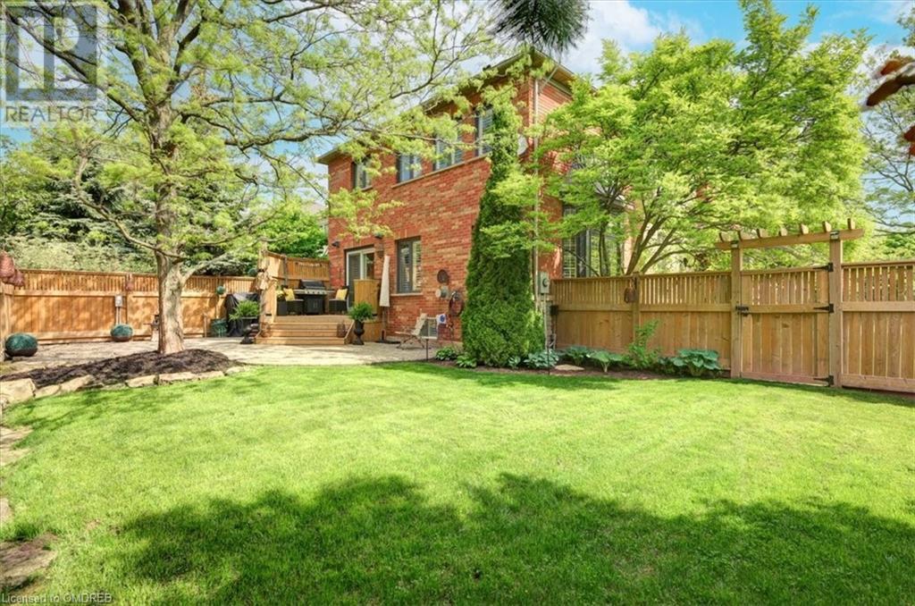 1259 GLENASHTON Drive Oakville