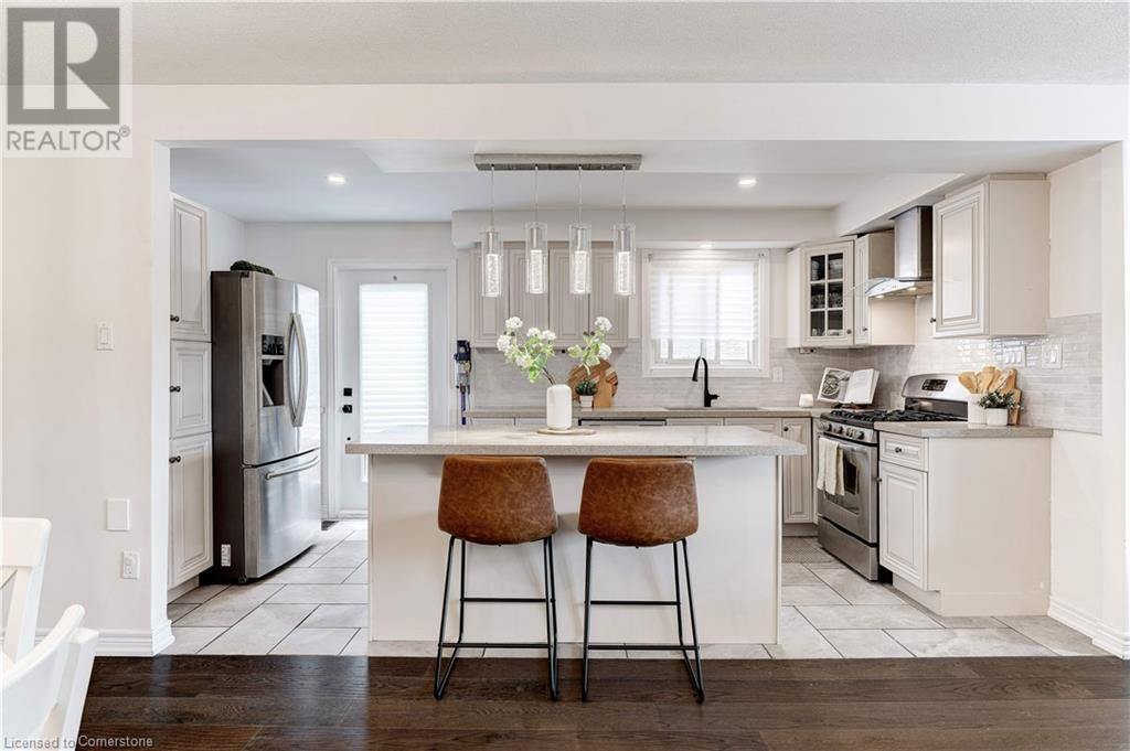 22 GARDEN Crescent, hamilton, Ontario