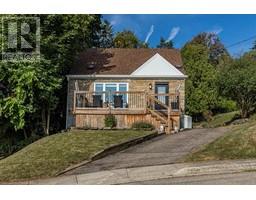 9 LINDA Court, dundas, Ontario