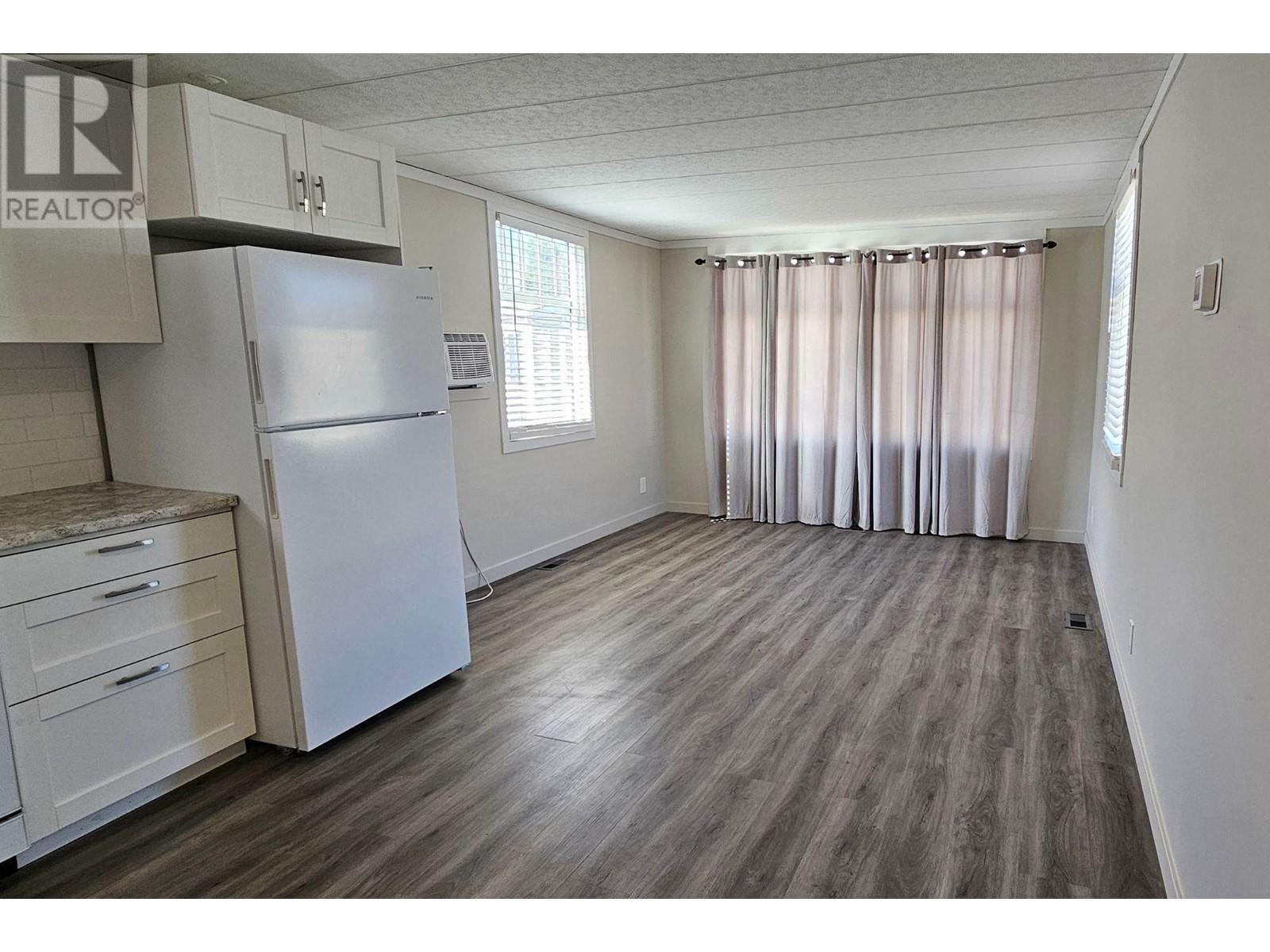 11p-11 Pluto Drive, Kamloops, British Columbia  V2B 1A6 - Photo 4 - 181010