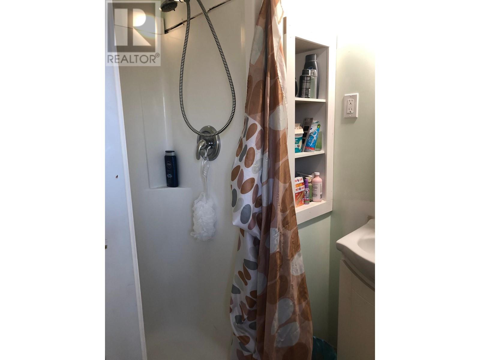 2128 Clapperton Ave, Merritt, British Columbia  V1K 1B8 - Photo 12 - 181009