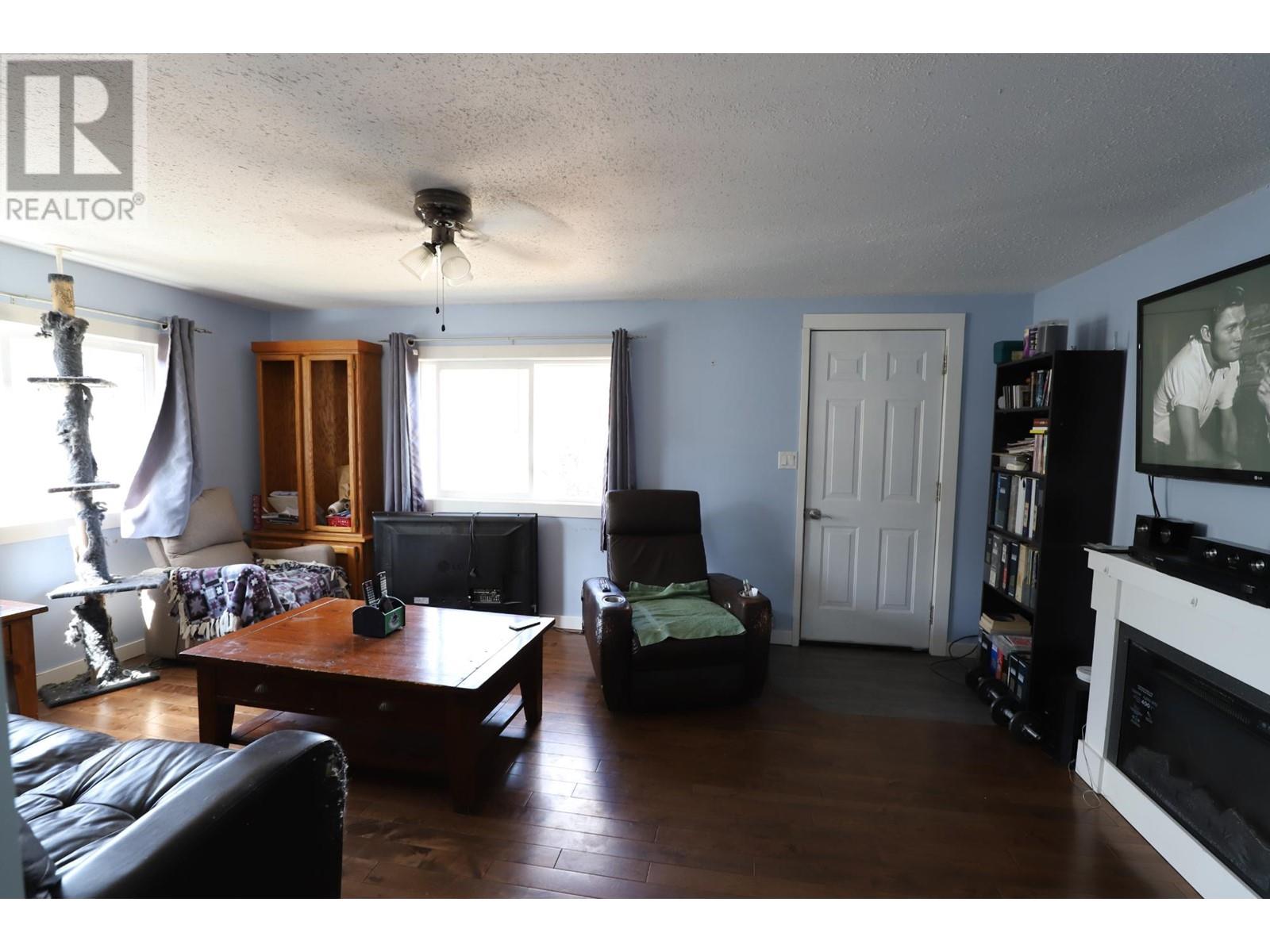 2128 Clapperton Ave, Merritt, British Columbia  V1K 1B8 - Photo 7 - 181009