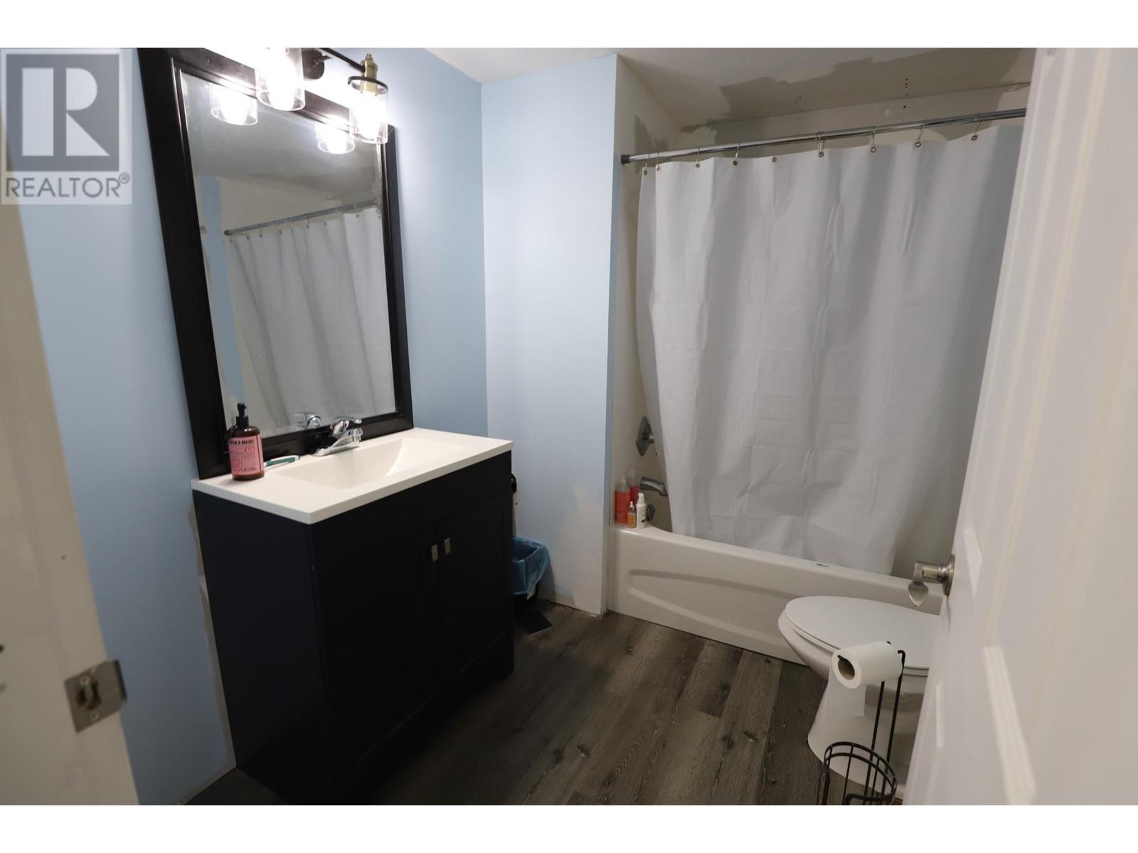 2128 Clapperton Ave, Merritt, British Columbia  V1K 1B8 - Photo 8 - 181009