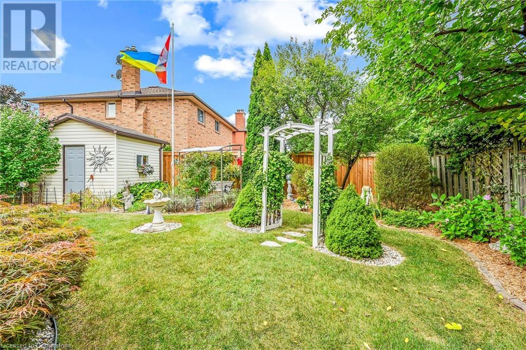7 Gatestone Drive, Hamilton, Ontario L8J 2P1 - Photo 43 - 40648426