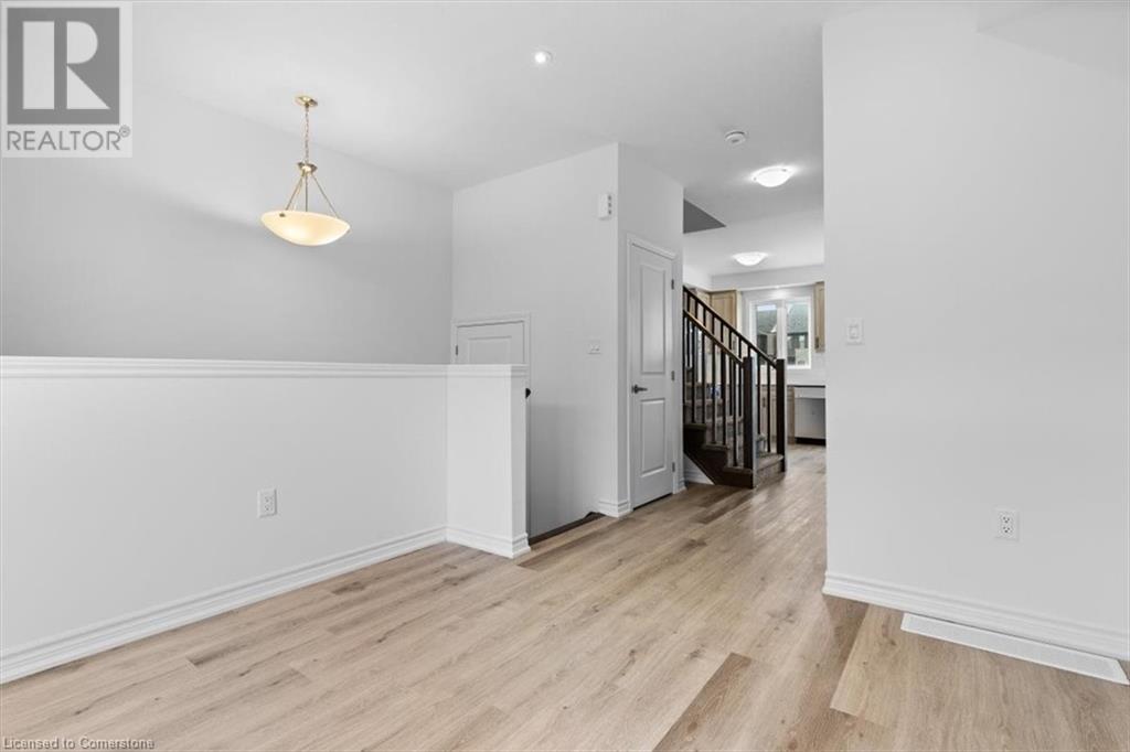 461 Blackburn Drive Unit# 46, Brantford, Ontario N3T 0W9 - Photo 4 - 40650207