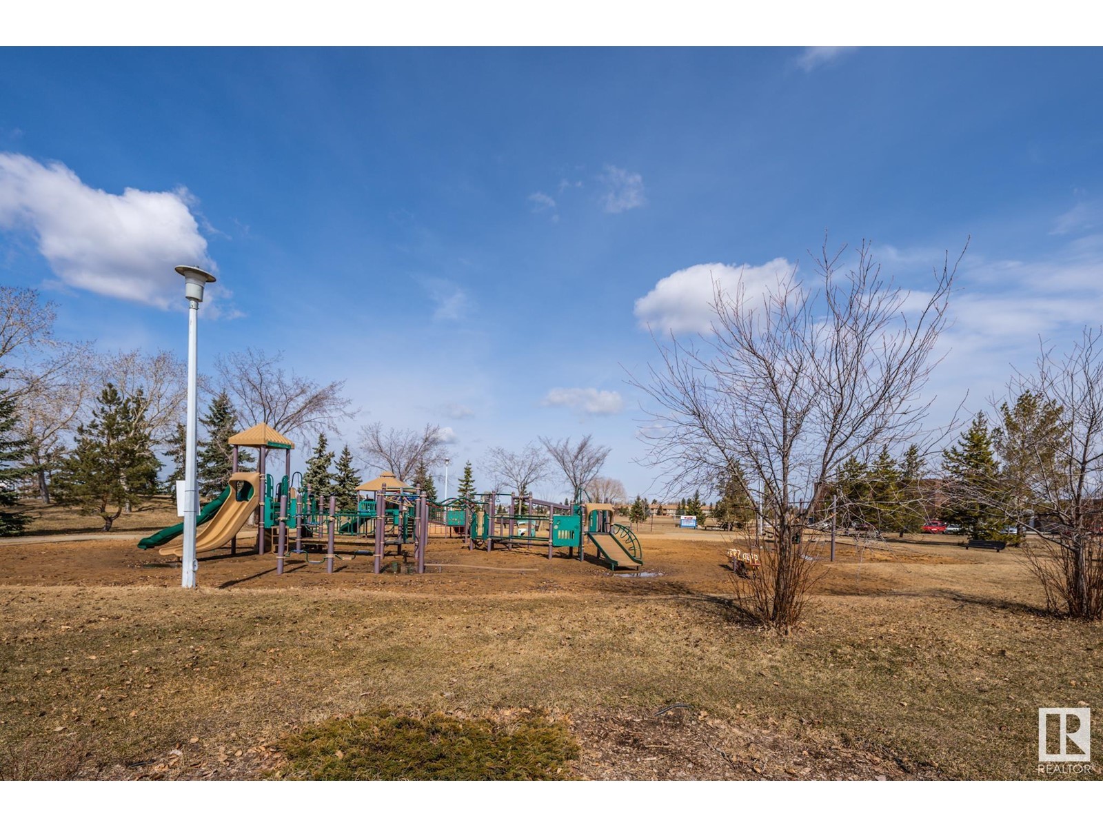 2024 108 St Nw, Edmonton, Alberta  T6J 5T7 - Photo 40 - E4407127